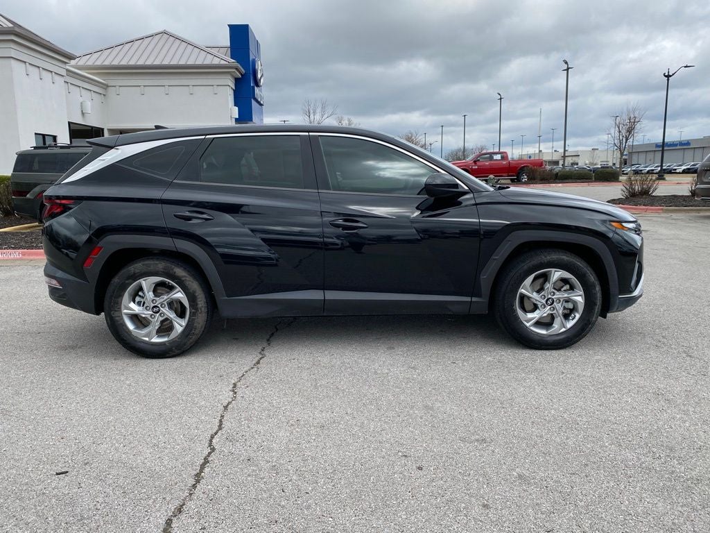 2022 Hyundai TUCSON SE