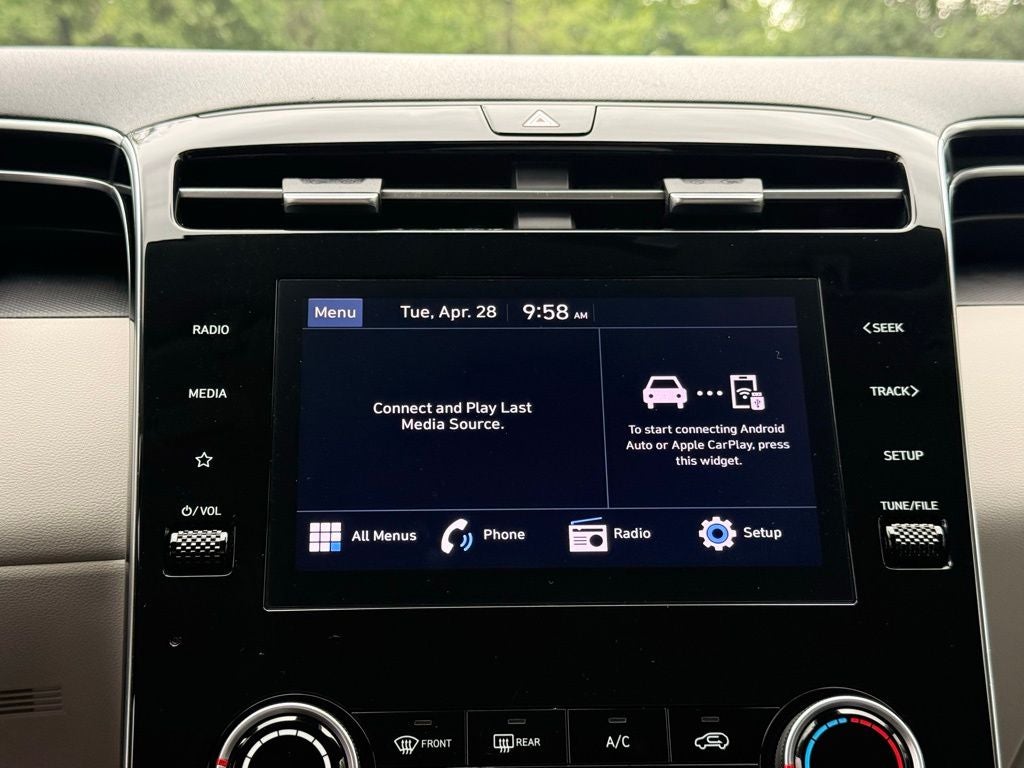 2022 Hyundai TUCSON SE