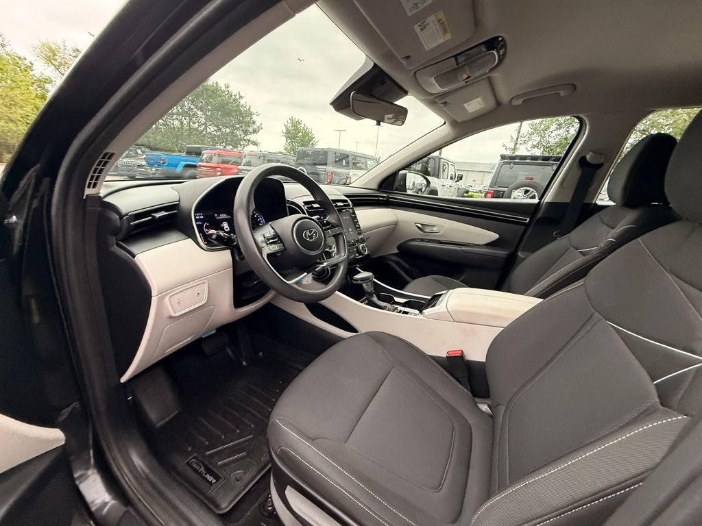2022 Hyundai TUCSON SE