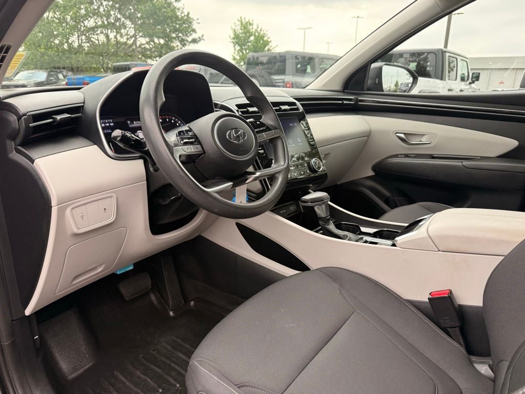 2022 Hyundai TUCSON SE