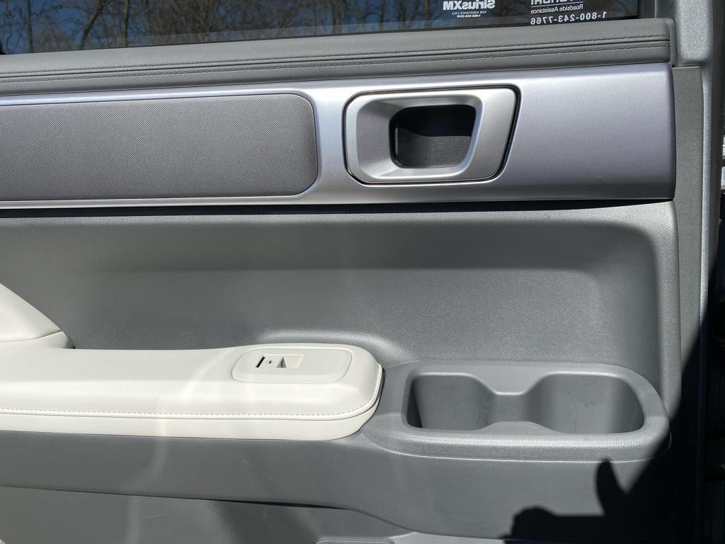 2025 Hyundai SANTA FE HYBRID SEL