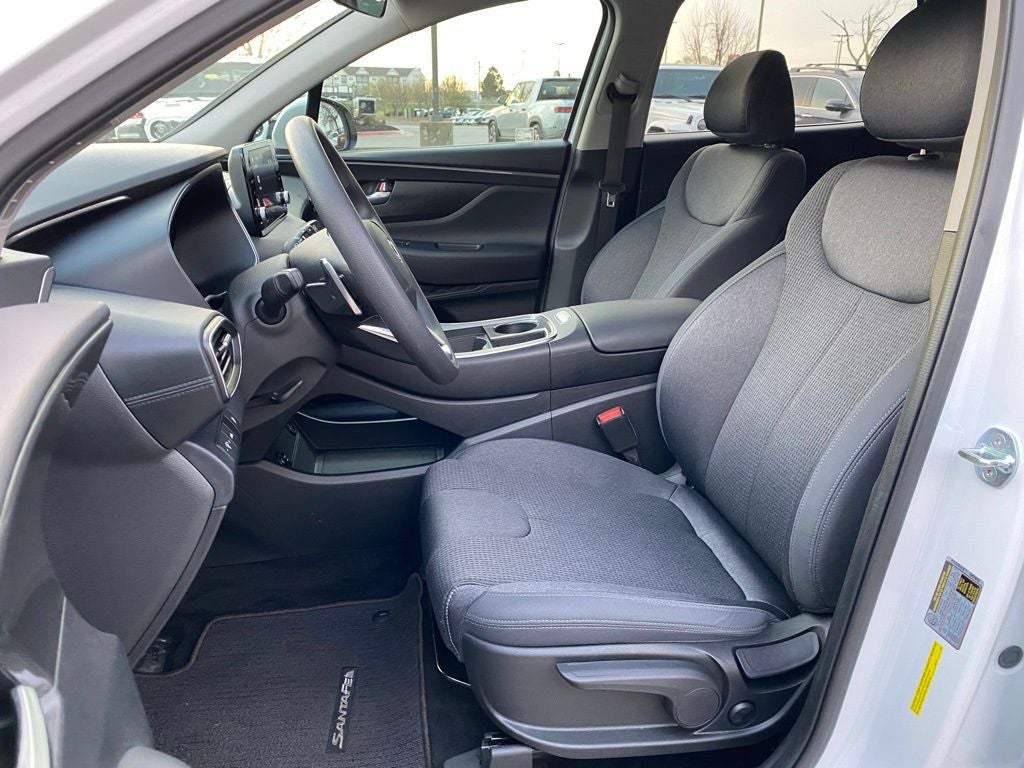 2022 Hyundai SANTA FE SE