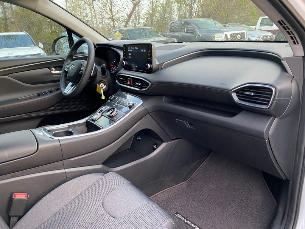 2022 Hyundai SANTA FE SE