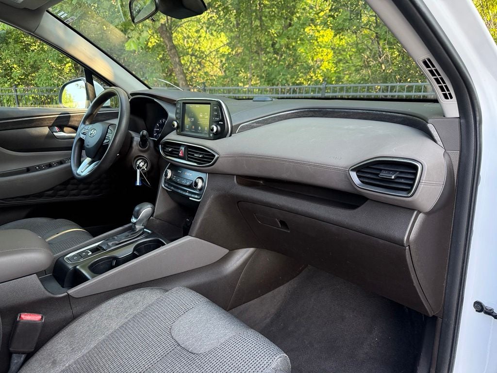 2019 Hyundai Santa Fe SE - Photo 29