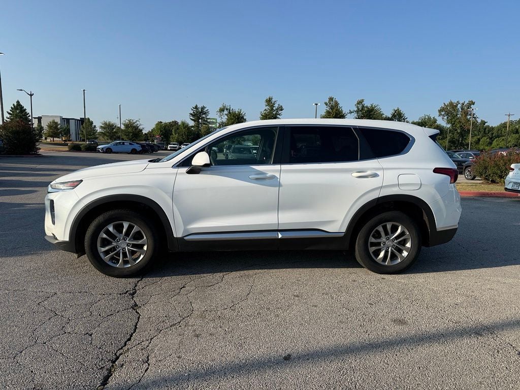 2019 Hyundai Santa Fe SE - Photo 4