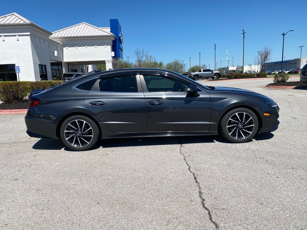 2021 Hyundai SONATA Limited