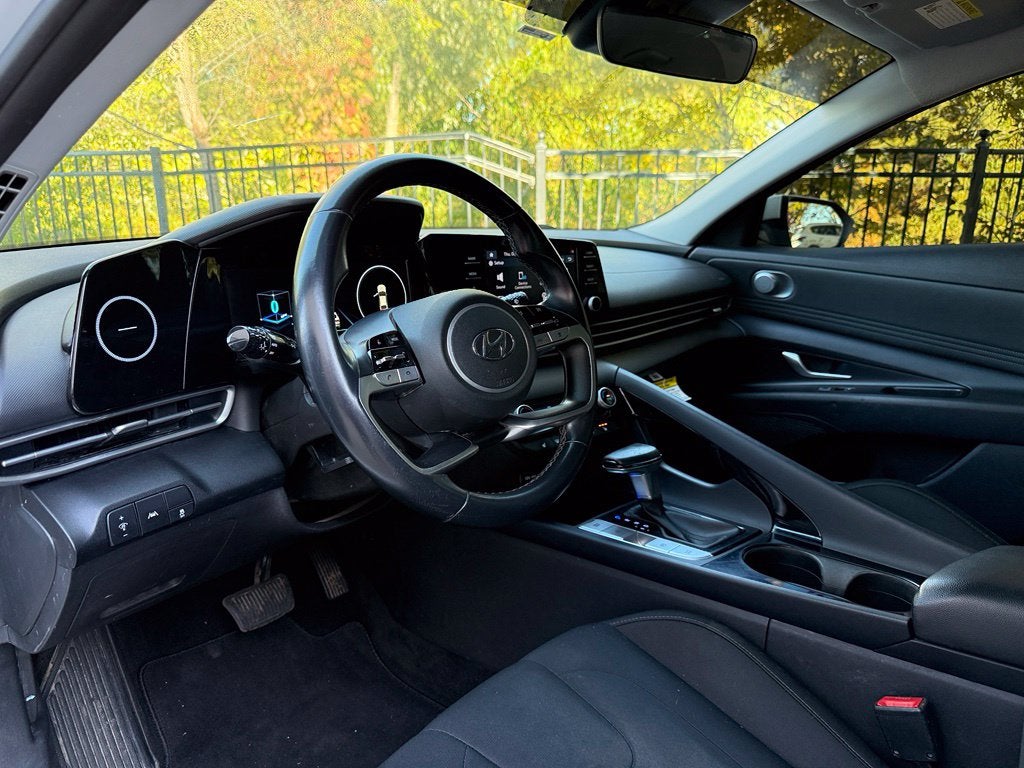 2021 Hyundai ELANTRA SEL
