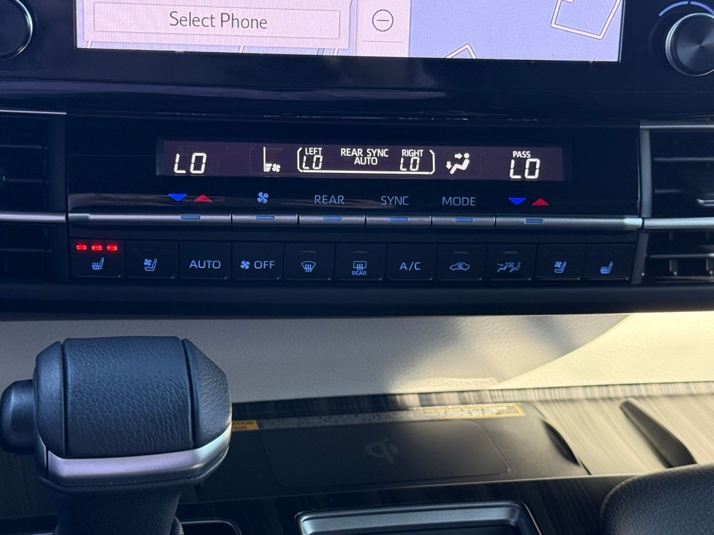 2024 Toyota Sienna Platinum 7 Passenger