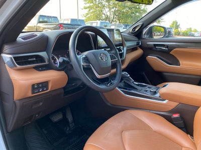 2022 Toyota Highlander Platinum