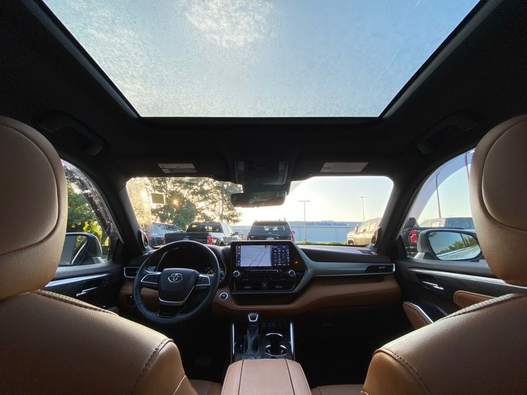2022 Toyota Highlander Platinum