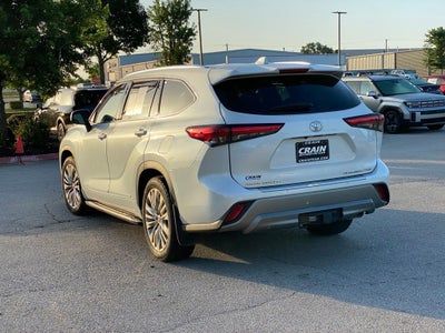 2022 Toyota Highlander Platinum