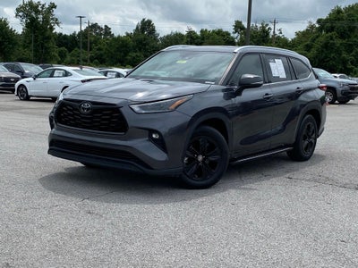 2021 Toyota Highlander XLE CLEAN CARFAX