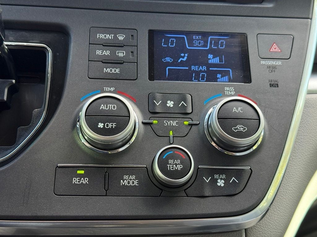2018 Toyota Sienna LE 8 Passenger
