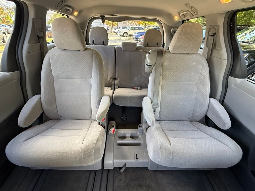 2018 Toyota Sienna LE 8 Passenger