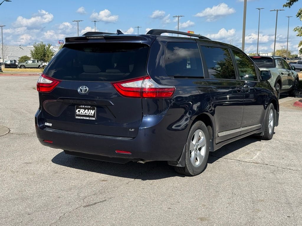 2018 Toyota Sienna LE 8 Passenger