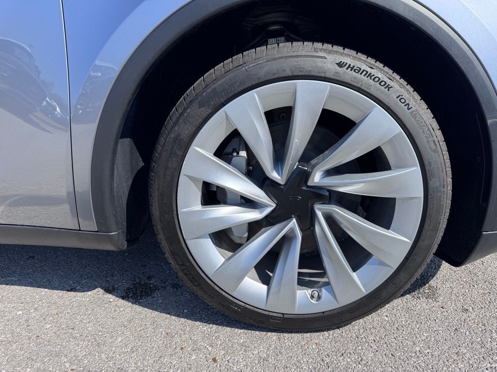 2026 Tesla Model Y Premium