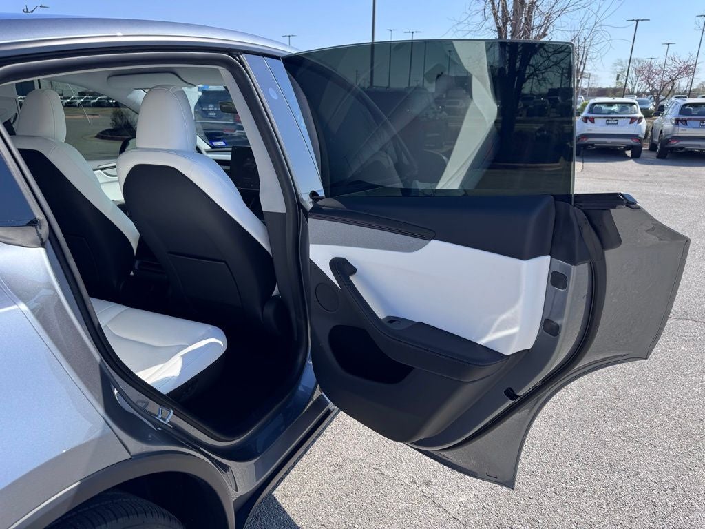 2026 Tesla Model Y Premium