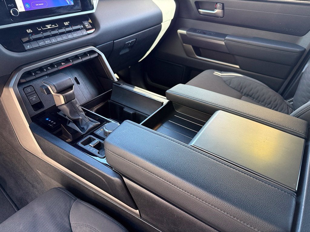 2025 Toyota Sequoia SR5 - Photo 13