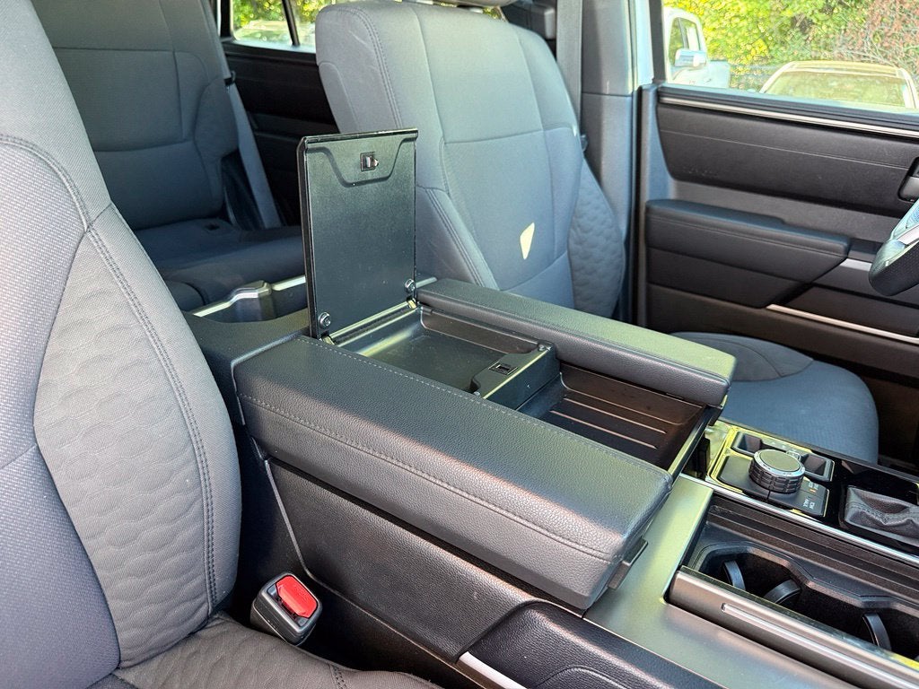 2025 Toyota Sequoia SR5 - Photo 41