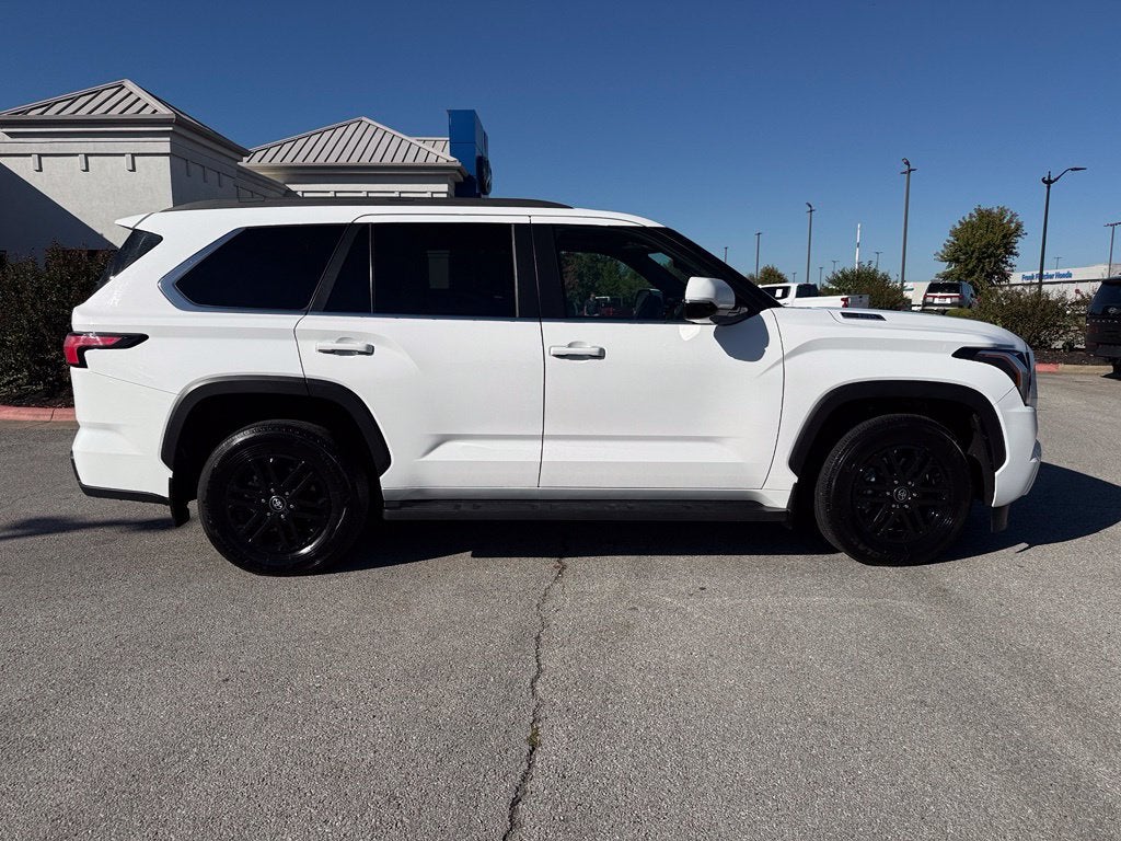 2025 Toyota Sequoia SR5 - Photo 8