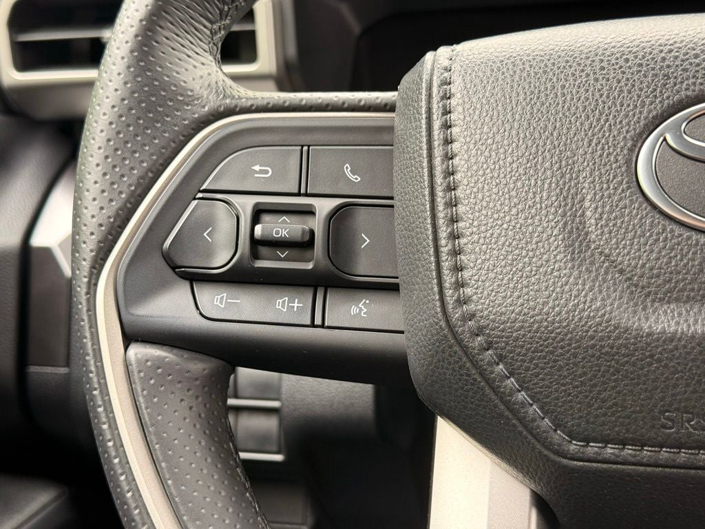 2025 Toyota 4Runner SR5 - Photo 16