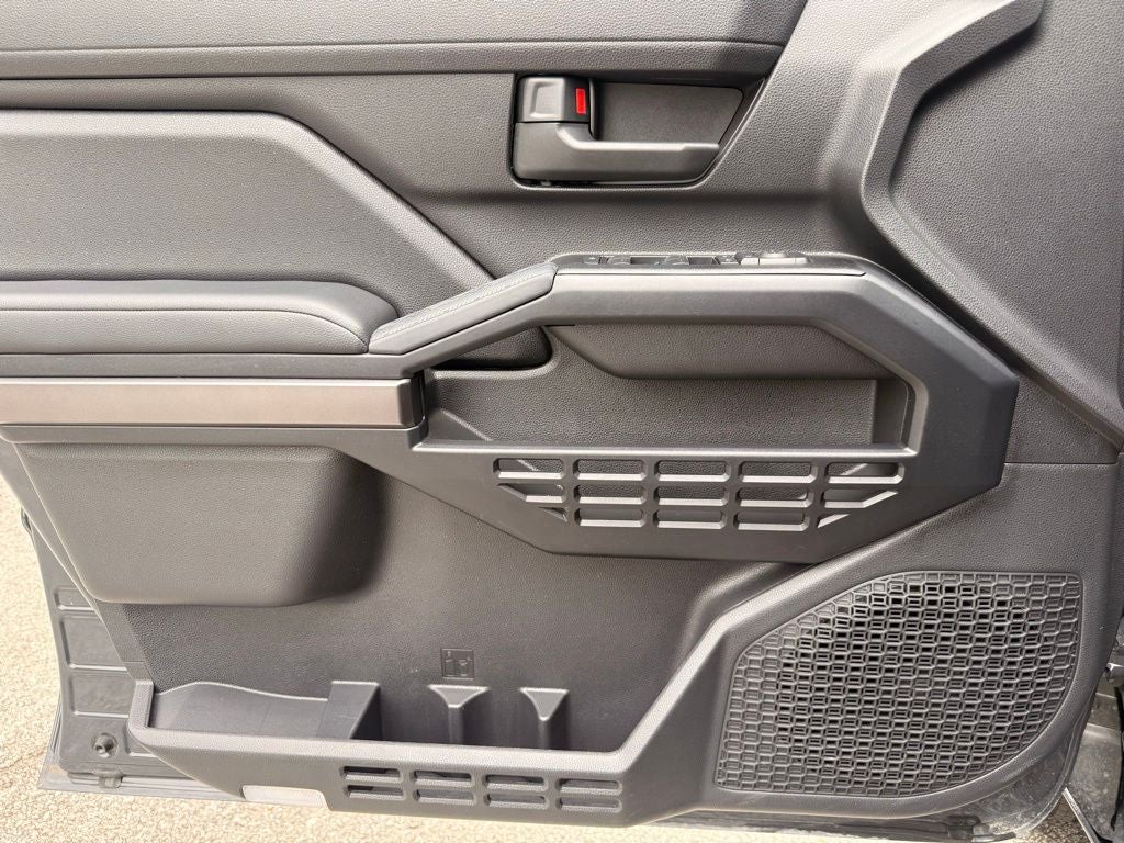2025 Toyota 4Runner SR5 - Photo 21
