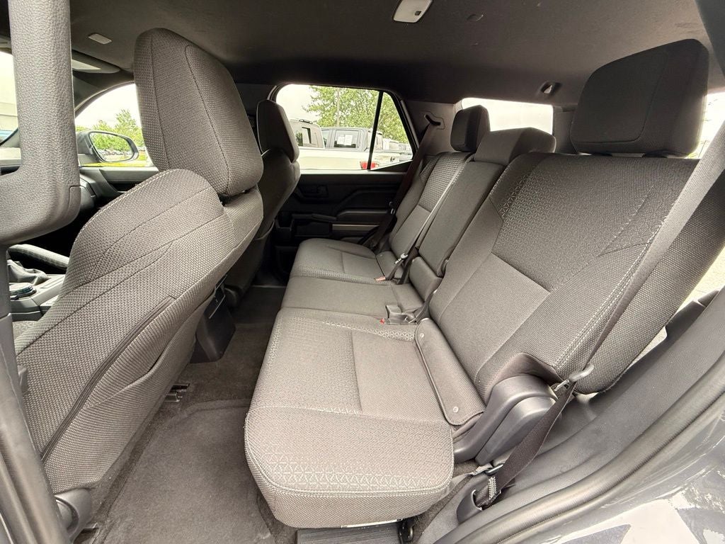 2025 Toyota 4Runner SR5 - Photo 33