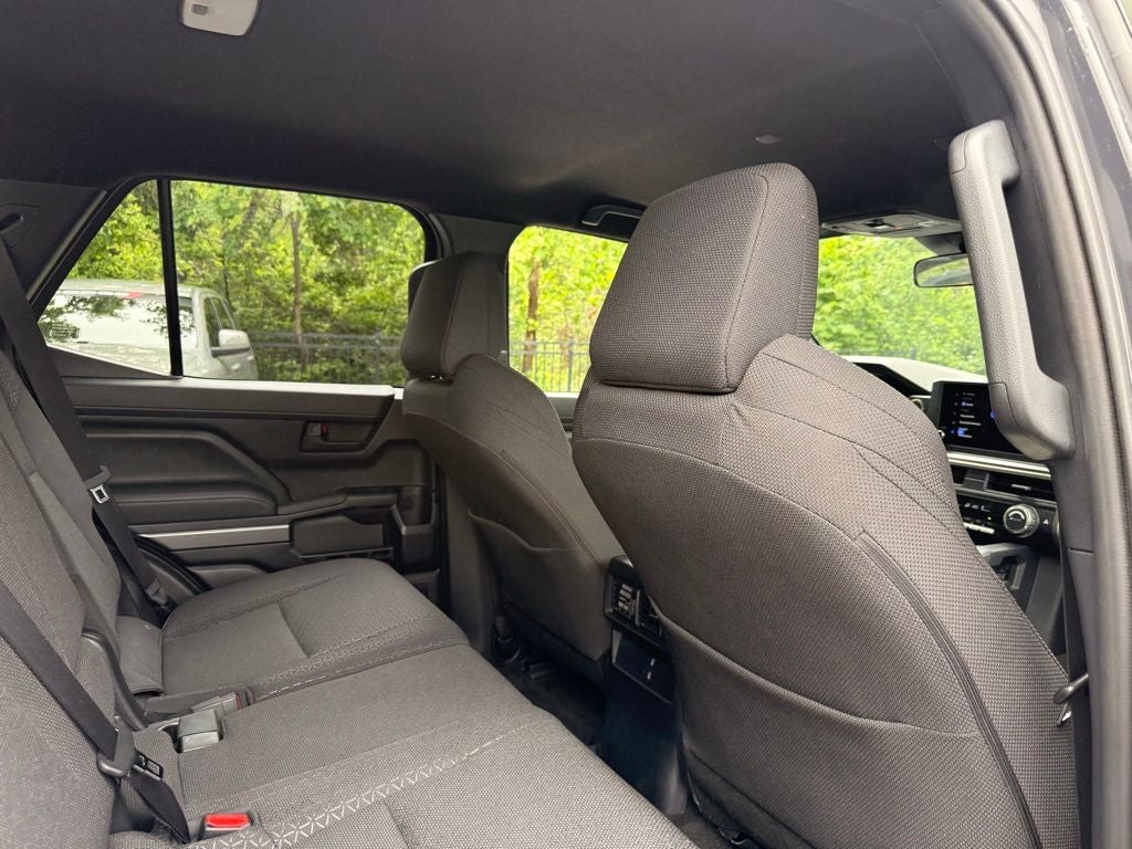 2025 Toyota 4Runner SR5 - Photo 37