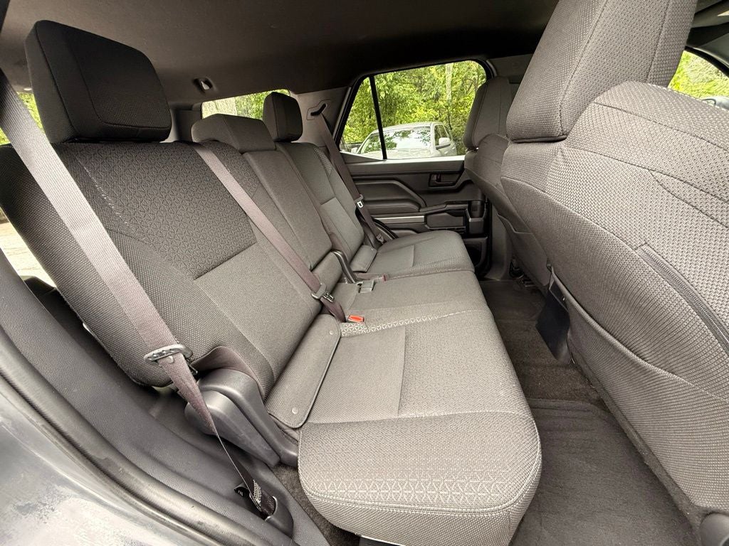 2025 Toyota 4Runner SR5 - Photo 38