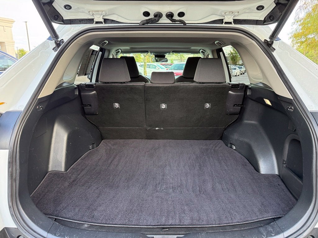 2022 Toyota RAV4 XLE - Photo 35