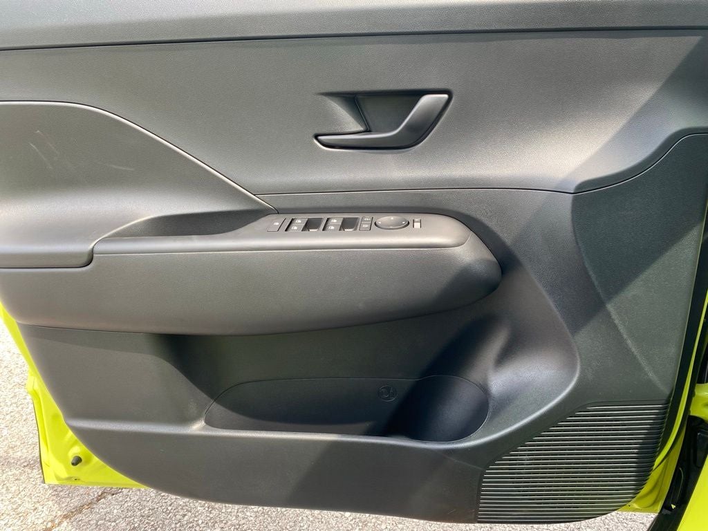 2027 Hyundai KONA SE