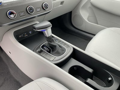 2026 Hyundai KONA SE FWD