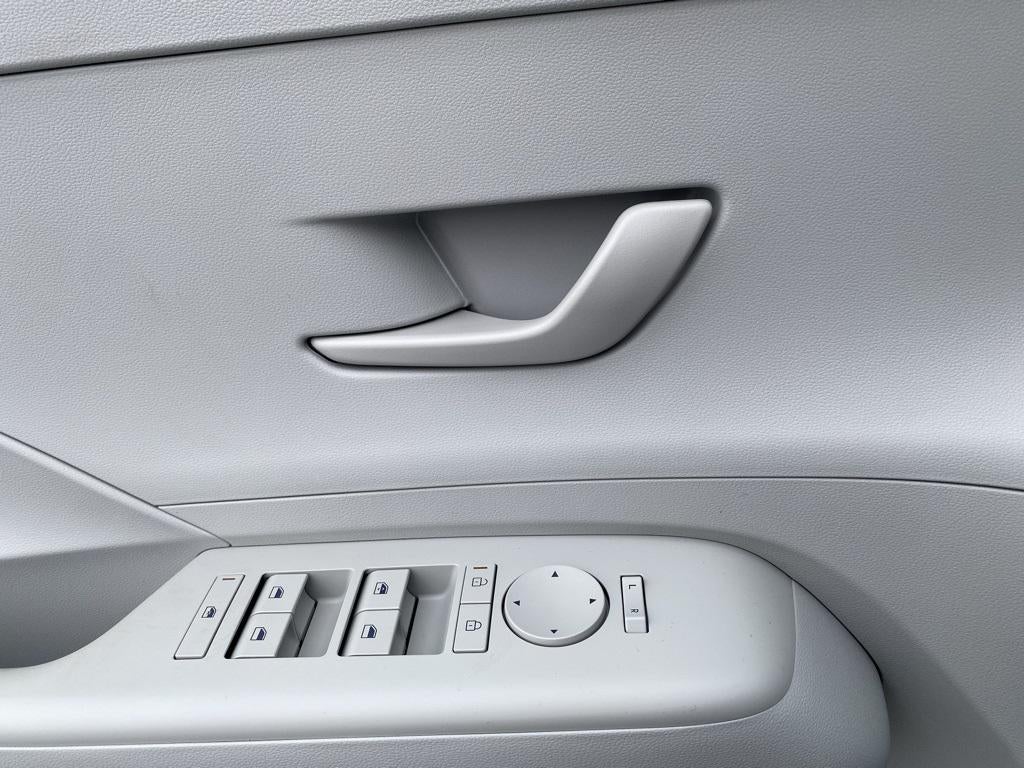 2026 Hyundai KONA SE FWD