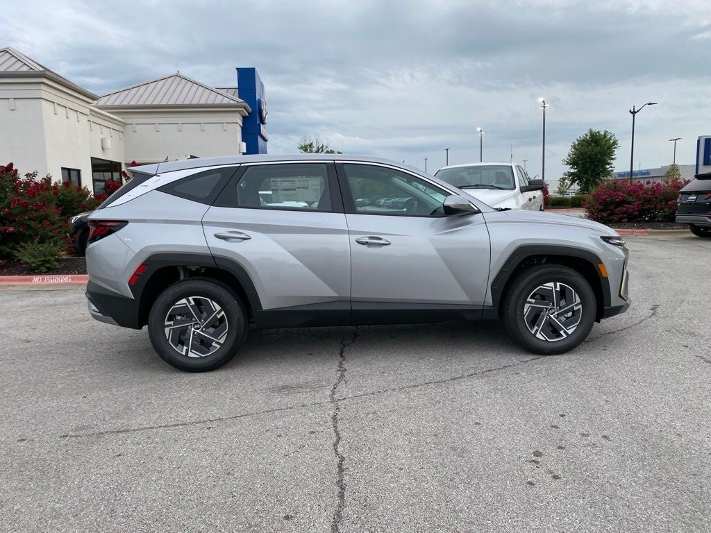 2026 Hyundai TUCSON HYBRID Blue SE