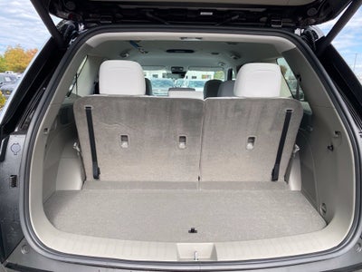 2027 Hyundai PALISADE HYBRID SEL 8 Passenger