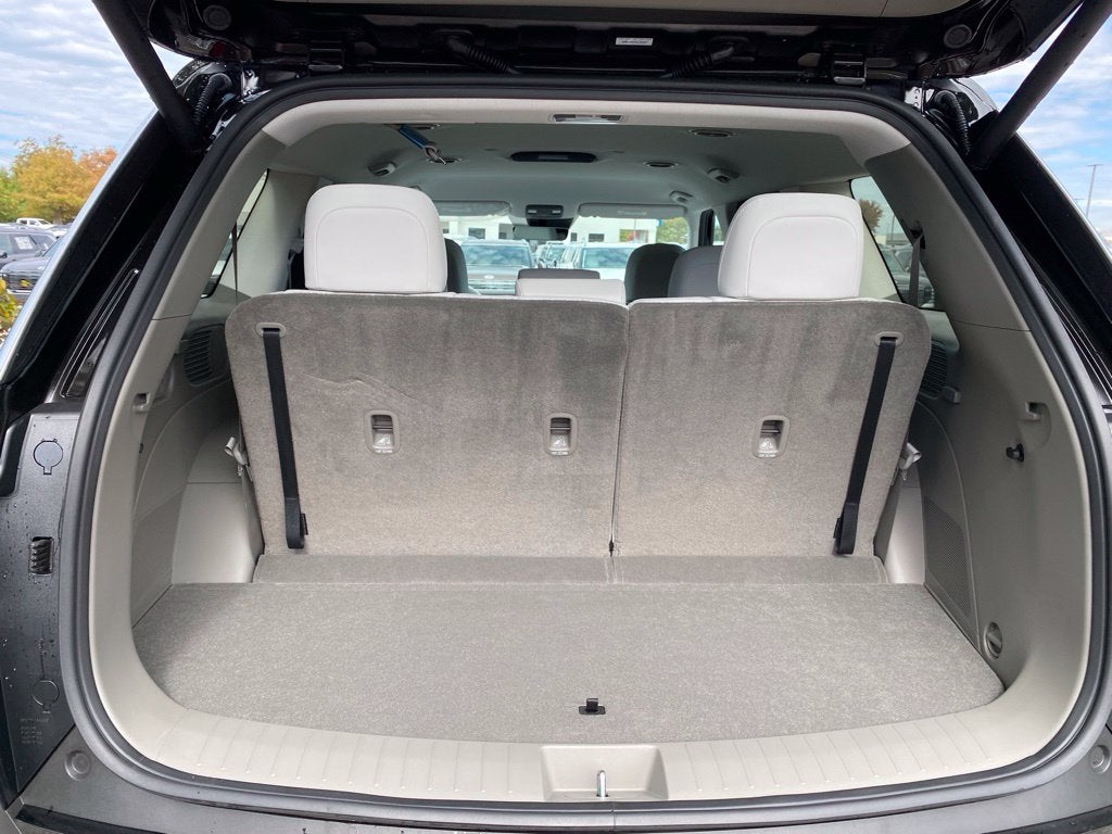 2027 Hyundai PALISADE HYBRID SEL 8 Passenger