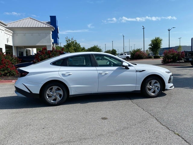2025 Hyundai SONATA SE