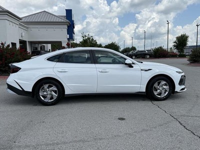 2025 Hyundai SONATA SE