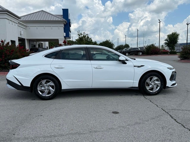 2025 Hyundai SONATA SE