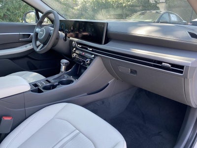 2025 Hyundai SONATA SE