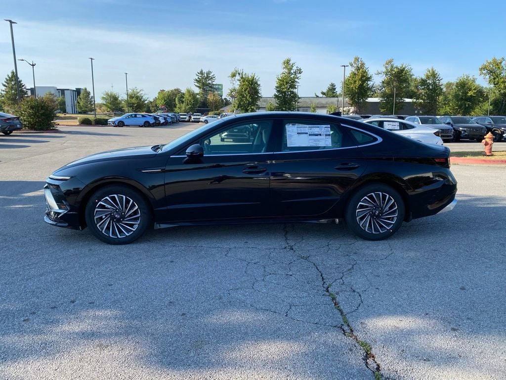 2026 Hyundai SONATA HYBRID SEL