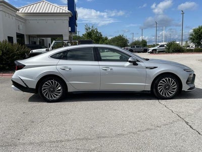 2025 Hyundai SONATA HYBRID Limited