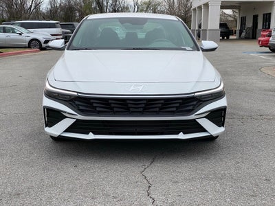 2026 Hyundai ELANTRA SE