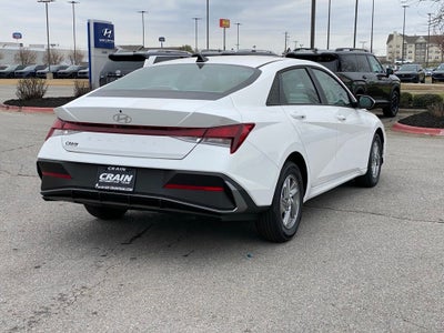 2026 Hyundai ELANTRA SE