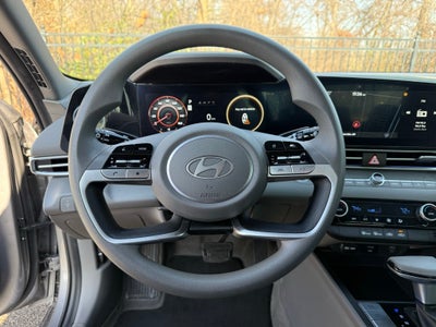 2024 Hyundai ELANTRA SEL ONE OWNER CAR FAX