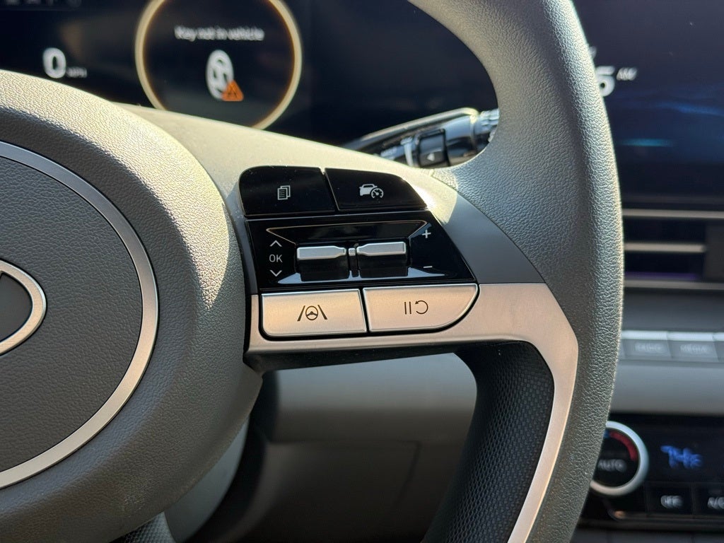 2024 Hyundai ELANTRA SEL ONE OWNER CAR FAX