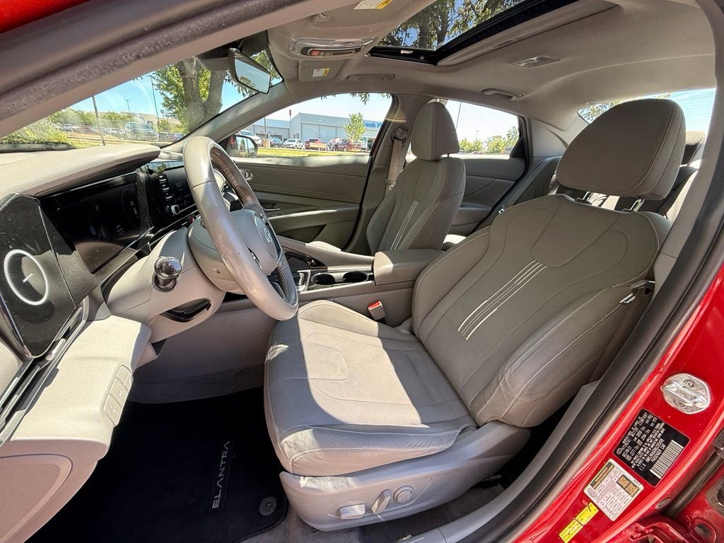 2022 Hyundai ELANTRA SEL