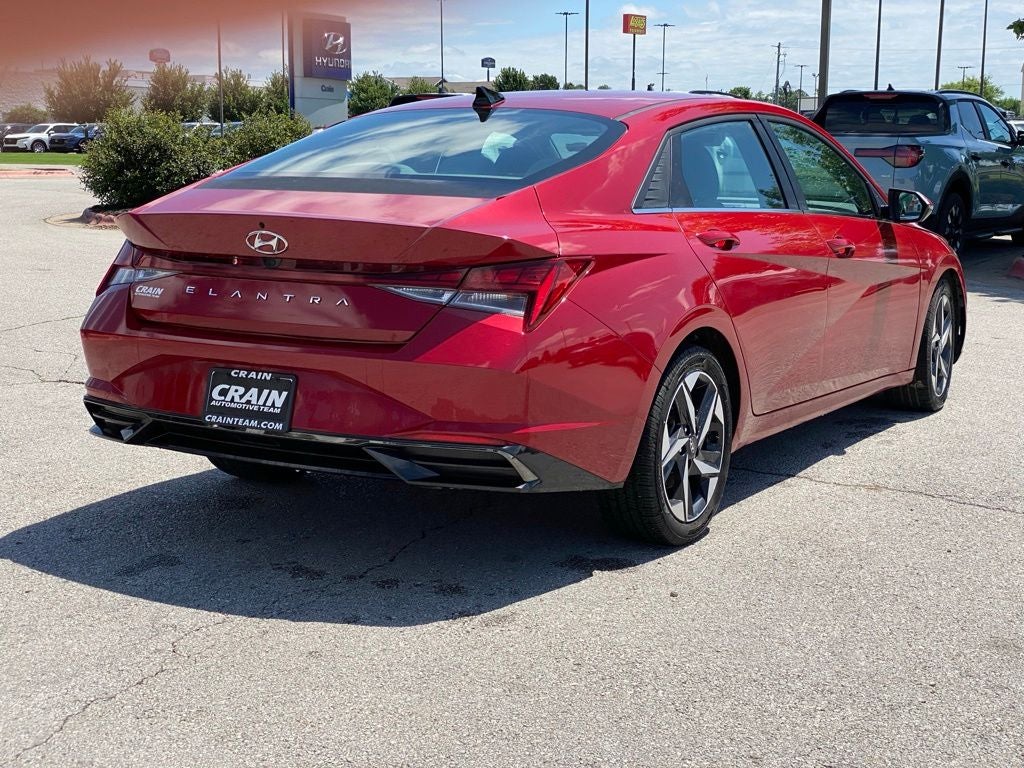 2022 Hyundai ELANTRA SEL