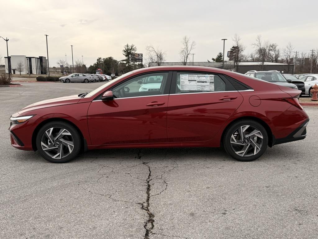 2025 Hyundai ELANTRA Limited