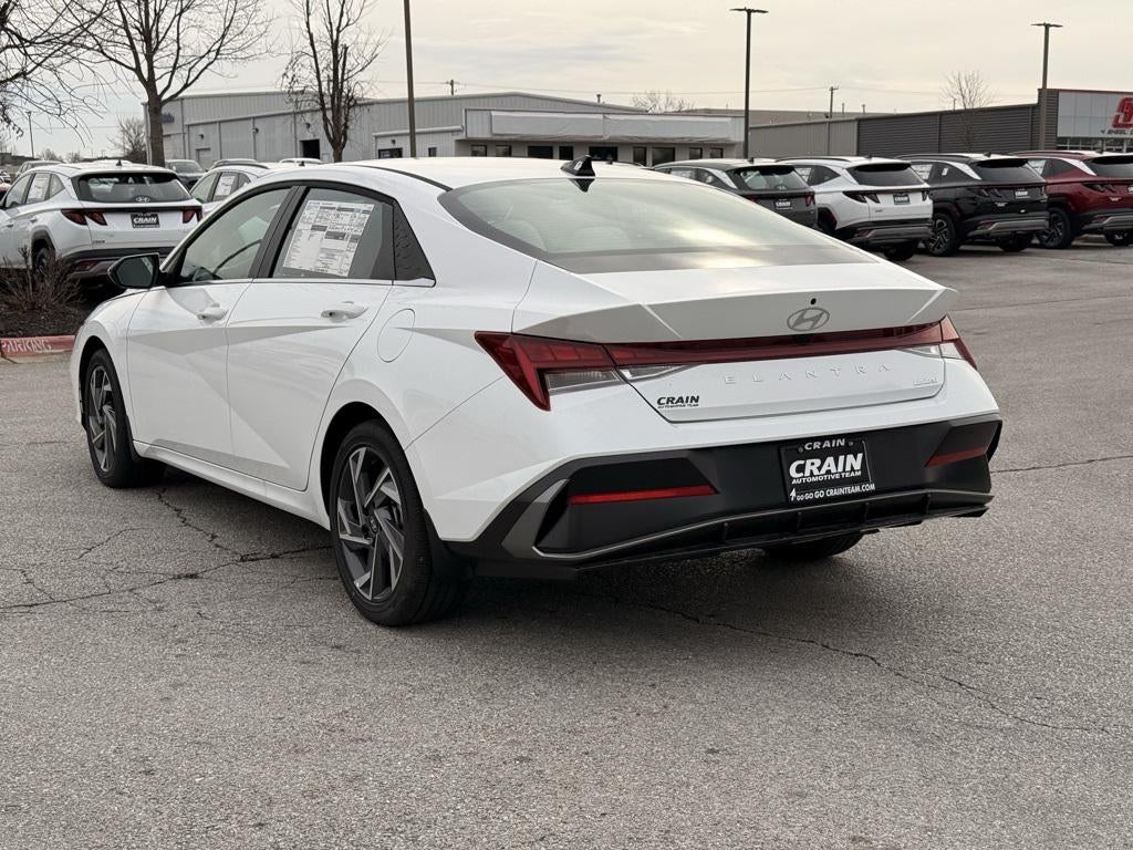 2025 Hyundai ELANTRA Limited